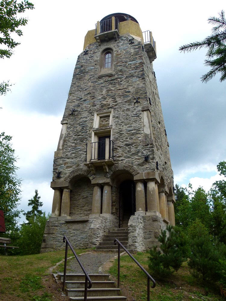 Am Bismarckturm auf dem Grnberg bei Eger
