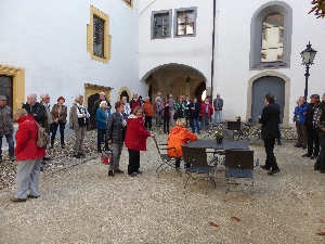 Die Reisegruppe aus Marktleuthen im Fichtelgebirge im Schloss Glauchau